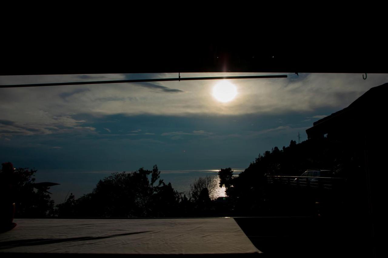 Hakuna Matata Lodge Gisenyi ภายนอก รูปภาพ